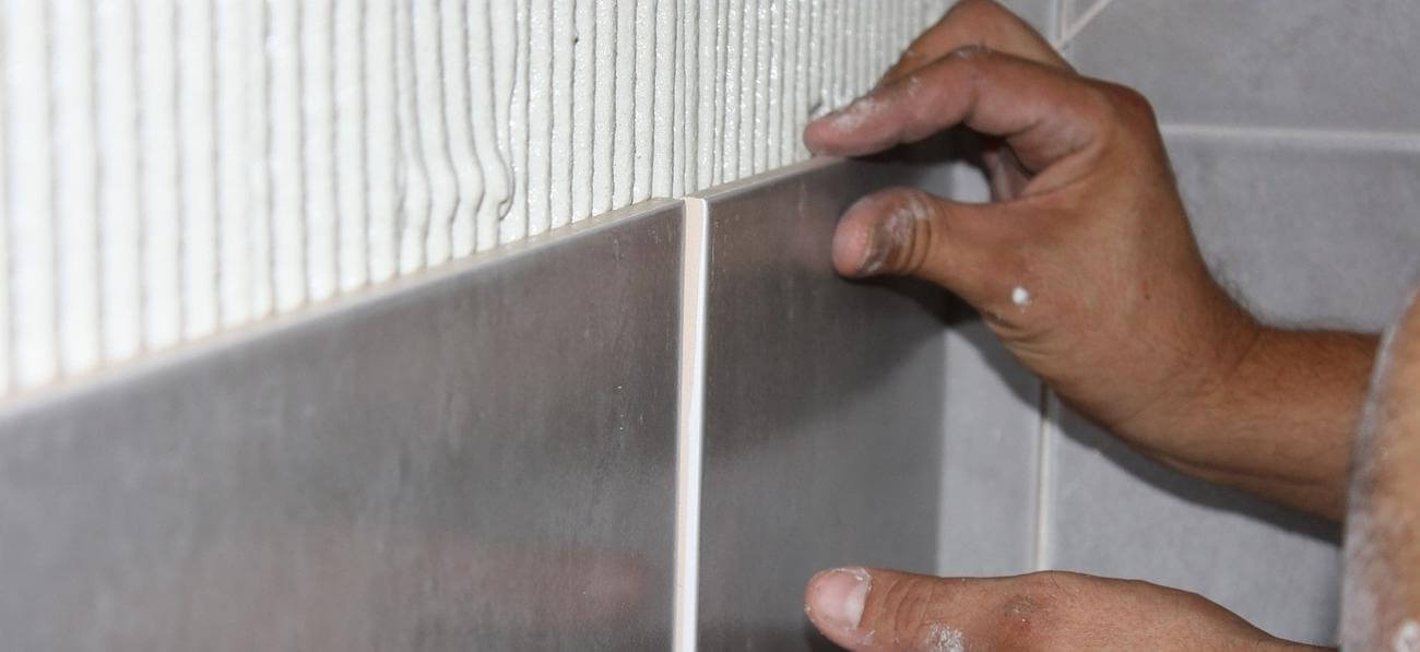 Pose de carrelage par DT BÂTIMENT au Pissotte