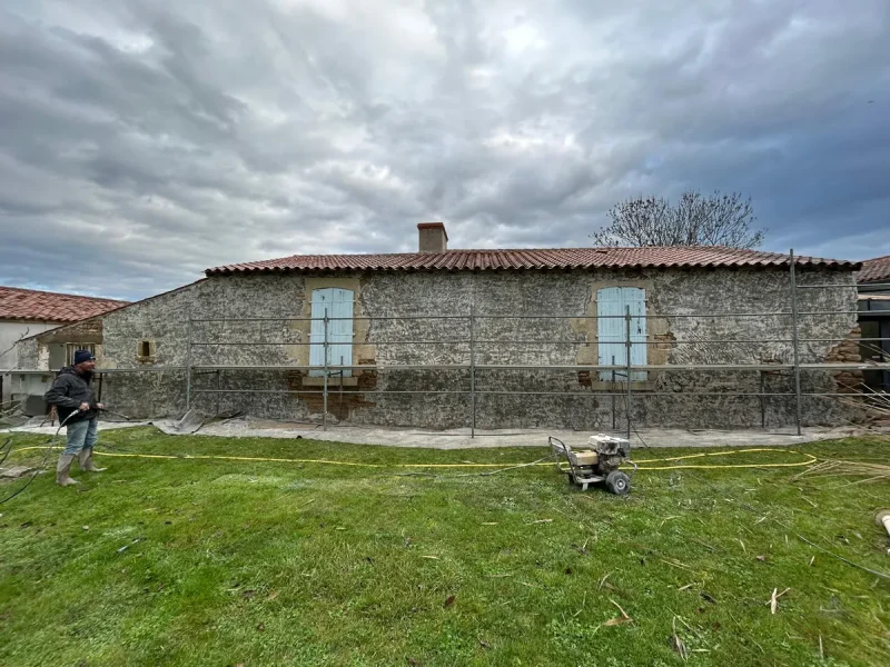 realisation-maconnerie-couverture-dt-batiment-macon-chaille-les-marais (1)