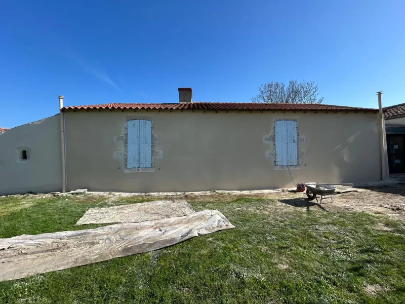realisation-maconnerie-couverture-dt-batiment-macon-chaille-les-marais (2)